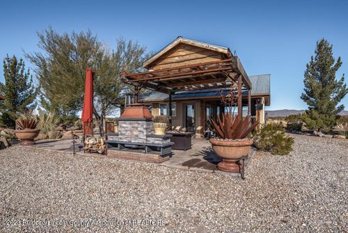 17 Crosscreek Road, Tularosa, NM, 88352 | Card Image