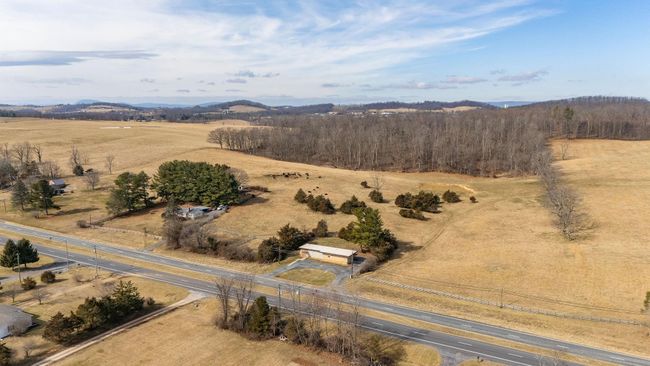 32 Lee Hwy N, Home with 0 bedrooms, 0 bathrooms and null parking in RAPHINE VA | Image 11