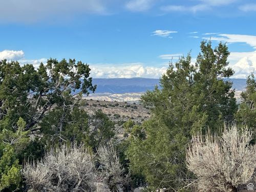 108-3396 1700, Vernal, UT, 84078-8702 | Card Image
