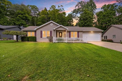 618 Courtland Dr, Howard, OH, 43028-9002 | Card Image