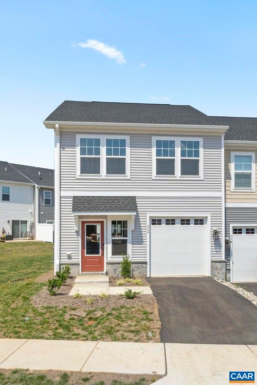 86 Springfed Ln, WAYNESBORO, VA, 22980-8954 | Card Image