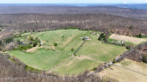 19 Reisenweaver Ln, Sugarloaf, PA, 18249-3821 | Card Image