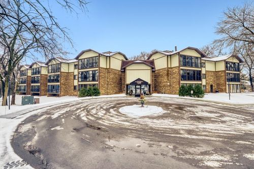 apt-104-7200 Cahill Rd, Edina, MN, 55439-2055 | Card Image