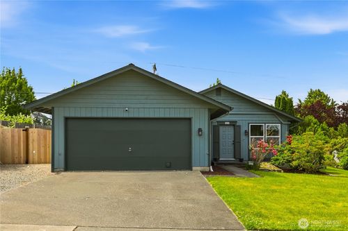 6524 64th Pl Ne, Marysville, WA, 98270-5321 | Card Image