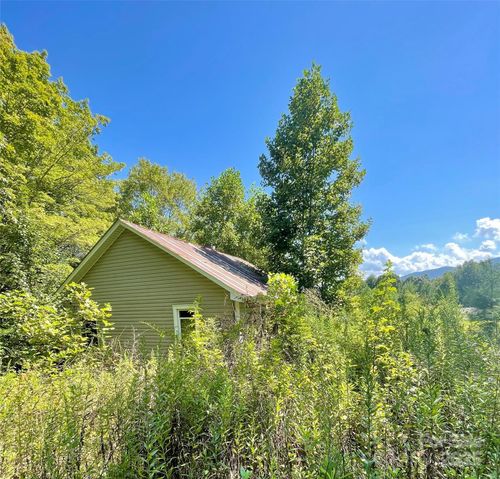 69 Ginger Snap, Nebo, NC, 28761-5806 | Card Image