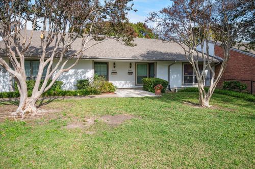 13641 Flagstone Ln, Dallas, TX, 75240-5820 | Card Image