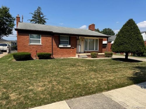 20472 Brookwood St, Dearborn Heights, MI, 48127-2756 | Card Image