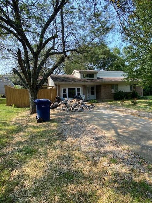 3209 Mirror Lake Dr, Lexington, KY, 40515-5355 | Card Image