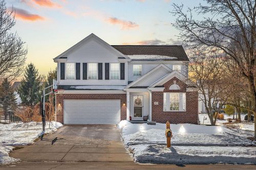 2073 Parklawn Dr, Lewis Center, OH, 43035-8098 | Card Image