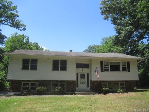 17 Jack And Jill Rd, Poughquag, NY, 12570-5030 | Card Image