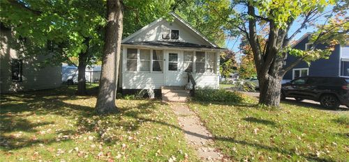 115 E Division Ave, Barron, WI, 54812-1136 | Card Image