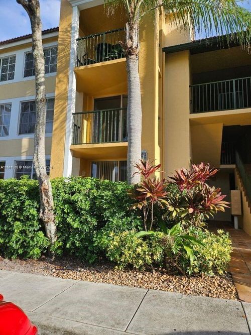 apt-106-111 Yacht Club Way, Hypoluxo, FL, 33462-6012 | Card Image