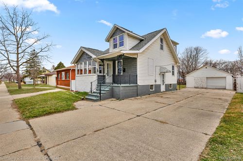 6837 Braun, Center Line, MI, 48015-1122 | Card Image