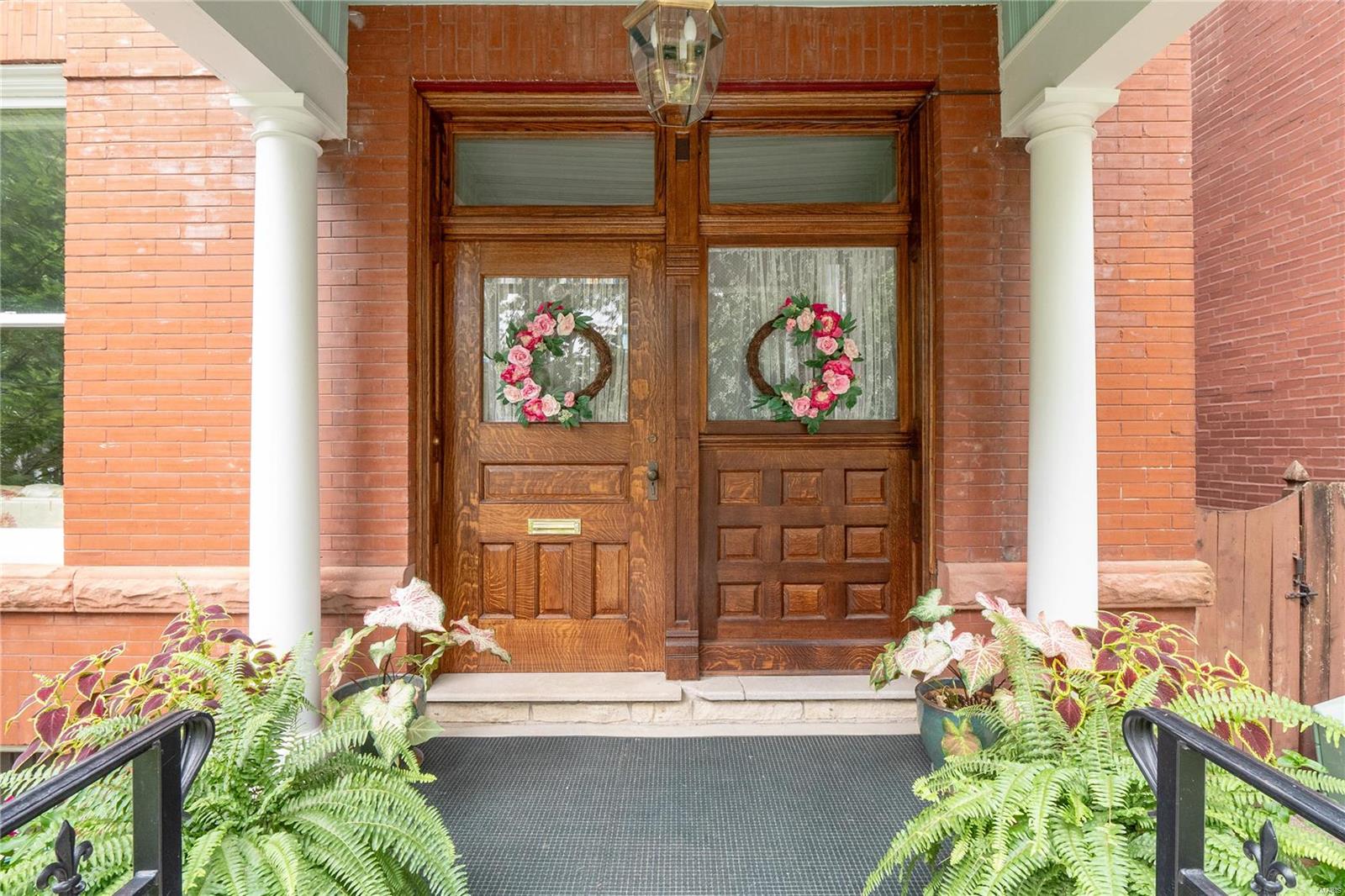 Laclede Ave, Saint Louis, MO 63108