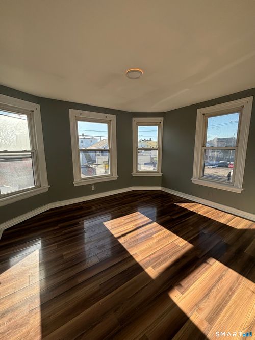 295 Shelton St, Bridgeport, CT, 06608-1648 | Card Image