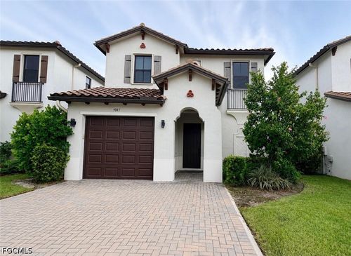 9045 Madrid Cir, NAPLES, FL, 34104-6228 | Card Image