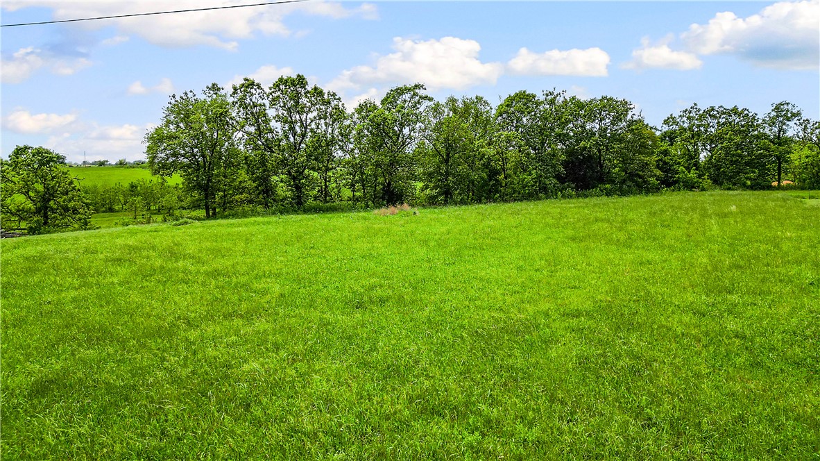 Land in Gentry 2