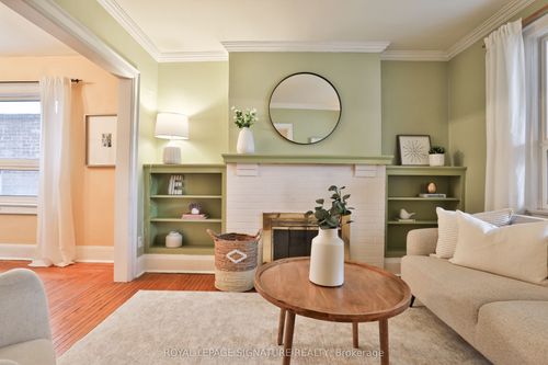 4 Earl Haig Ave, Toronto, ON, M4C1E1 | Card Image