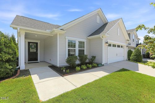 101 Autumn Crest Ln, Fuquay-Varina, NC, 27526-3962 | Card Image