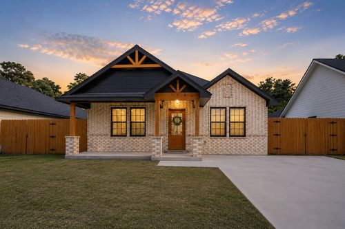 924-920 Church Ave, Waco, TX, 76706-3210 | Card Image
