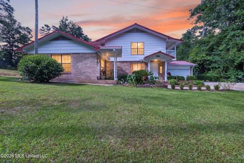 929 Crooked Creek Road, Silver Creek, MS, 39663 | Card Image