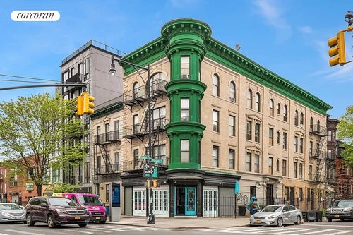 685 Franklin Ave, Brooklyn, NY, 11238-3712 | Card Image
