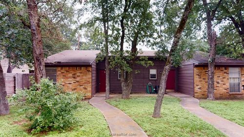 922 Navarro Dr, College Station, TX, 77845-5114 | Card Image