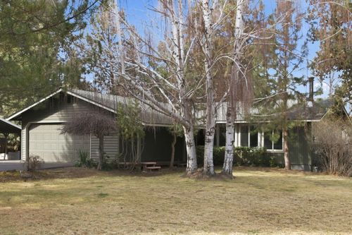 21060 Woodhaven Ave, Bend, OR, 97702-2460 | Card Image