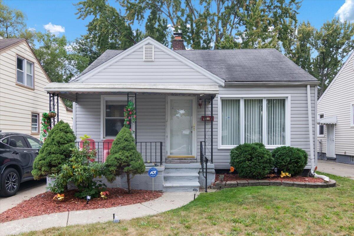 Woodside St, Harper Woods, MI 48225