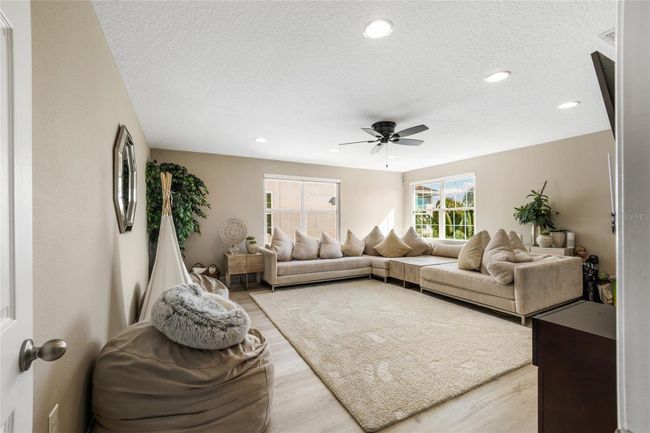 8764 Lookout Pointe Dr, House other with 4 bedrooms, 4 bathrooms and null parking in WINDERMERE FL | Image 10