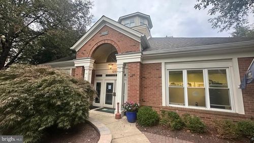 apt-203-12919 Alton Sq, HERNDON, VA, 20170-5810 | Card Image