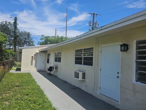 apt-1-145 Sw 5th Ct, Dania Beach, FL, 33004-3594 | Card Image