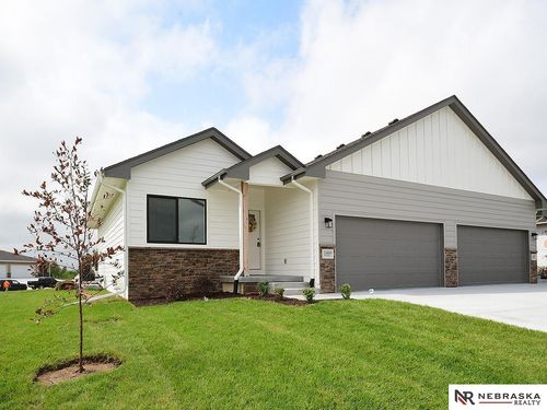 14802 Brunning St, Bennington, NE, 68007-2009 | Card Image