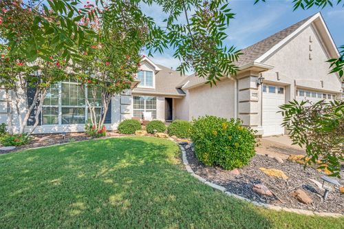 9020 Kingston Dr, Denton, TX, 76207-8642 | Card Image