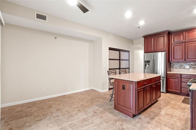 APT-3C - 505 N And South Rd, Condo with 3 bedrooms, 3 bathrooms and 2 parking in University City MO | Image 15
