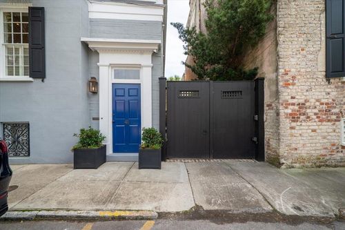 41 Society St, Charleston, SC, 29401-1606 | Card Image