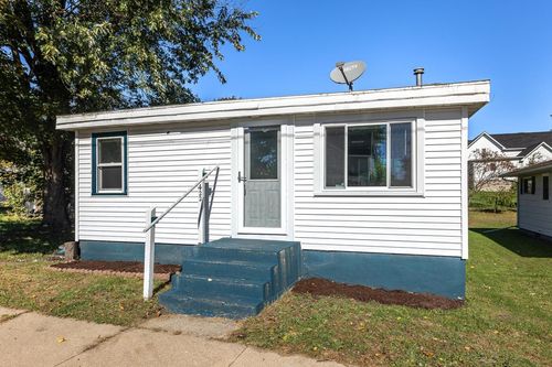 422 E Lacrosse Street, Tomah, WI, 54660 | Card Image