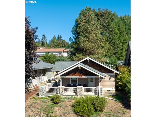 369 B St, Elkton, OR, 97436-9772 | Card Image