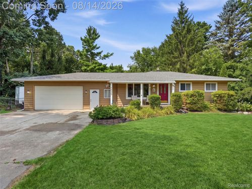 4855 Cecelia Ann Ave, Clarkston, MI, 48346-3901 | Card Image