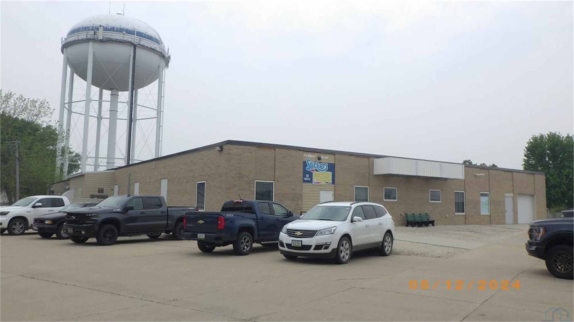 512 Geneseo St, Storm Lake, IA 50588