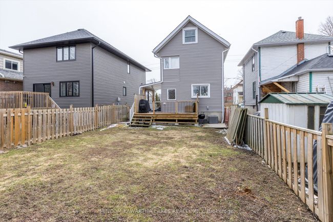 660 Romaine St, House other with 4 bedrooms, 2 bathrooms and 2 parking in Peterborough ON | Image 43