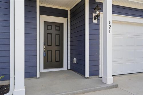 624 Hollybank St, Fountain Inn, SC, 29644-9304 | Card Image