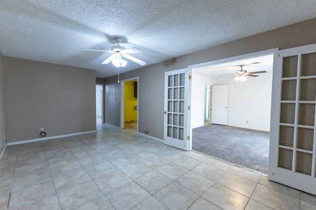 Den | Image 10