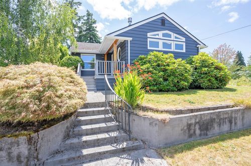 4522 N 16th St, Tacoma, WA, 98406-3804 | Card Image