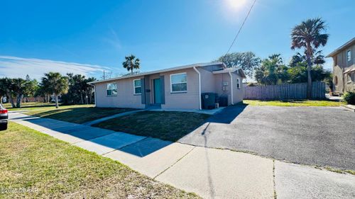 901-901 N Peninsula Dr, Daytona Beach, FL, 32118-3748 | Card Image
