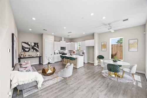855 Prosper St, Houston, TX, 77088-6332 | Card Image