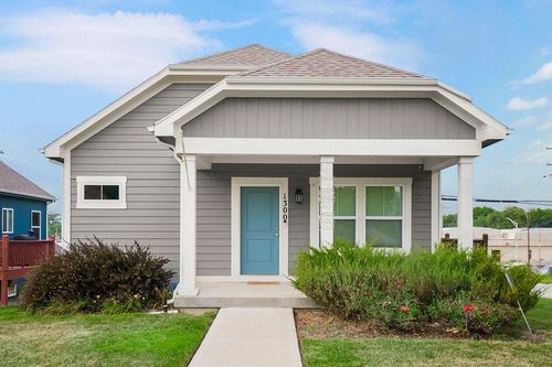 1300 Armstrong Ave, Kansas City, KS, 66102-4351 | Card Image