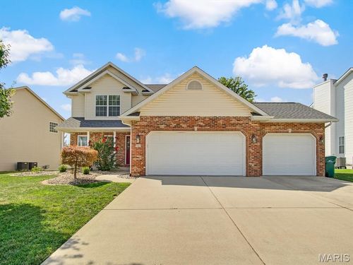 741 Bassett St, O Fallon, IL, 62269-1677 | Card Image