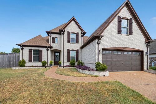 9272 Alcove St, Cordova, TN, 38016-2091 | Card Image