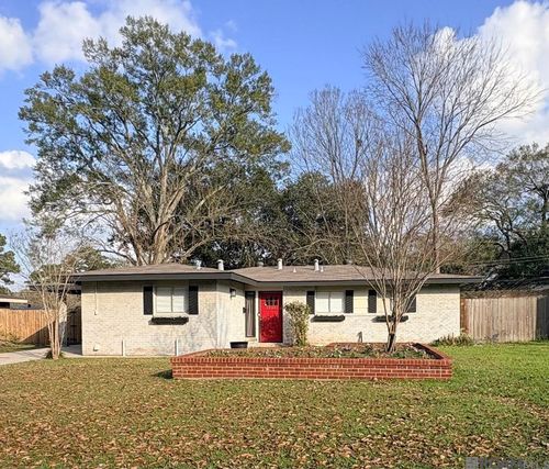 2245 Seracedar Dr, Baton Rouge, LA, 70816-8243 | Card Image
